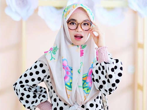 Foto: Gaya Hijab Syari & Stylish Putri Sulung Aa Gym, Ghaida Tsurayya Foto: Gaya Hijab Syari & Stylish Putri Sulung Aa Gym, Ghaida Tsurayya