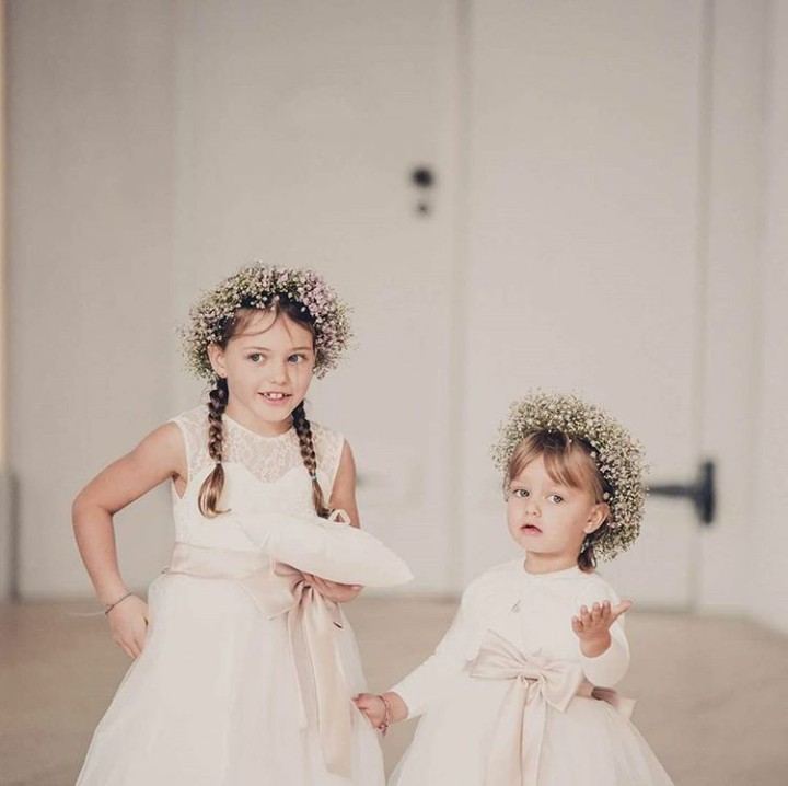 <p>Duo kakak dan adik ini cantik banget ya jadi bridesmaid. (Foto: Instagram @weddingartcroatia)</p>