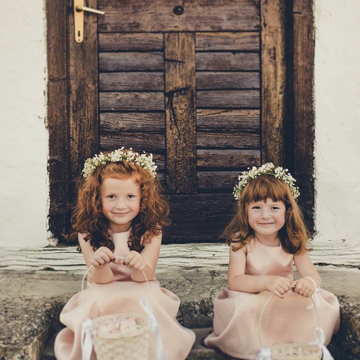 <p>Pose pegang keranjang, malah bikin makin gemas ya Bun. (Foto: Instagram @weddingartcroatia)</p>