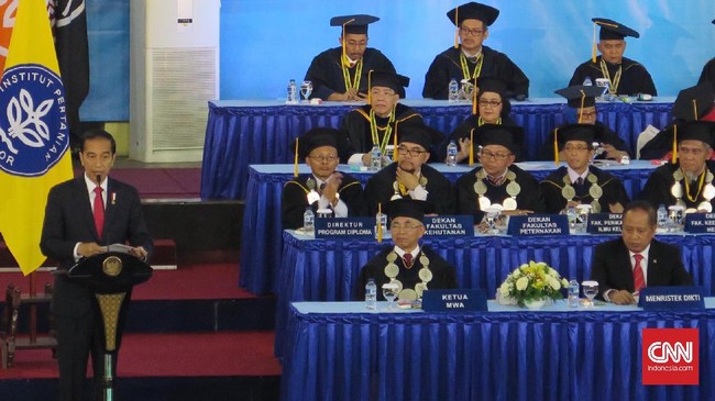 Presiden Joko Widodo pernah menyentil IPB yang lulusannya disebut lebih banyak bekerja di bank daripada di sektor pertanian. IPB pun menjawab sentilan itu.
