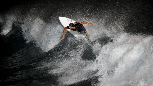Dikutip dari situs resmi Visit California, surfing telah menyumbang US$6 juta (sekitar Rp87 miliar) setiap tahunnya.