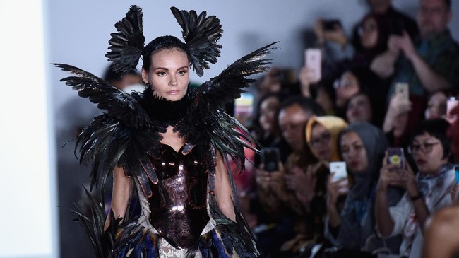 FOTO: Karya Desainer Indonesia di New York Fashion Week 2017