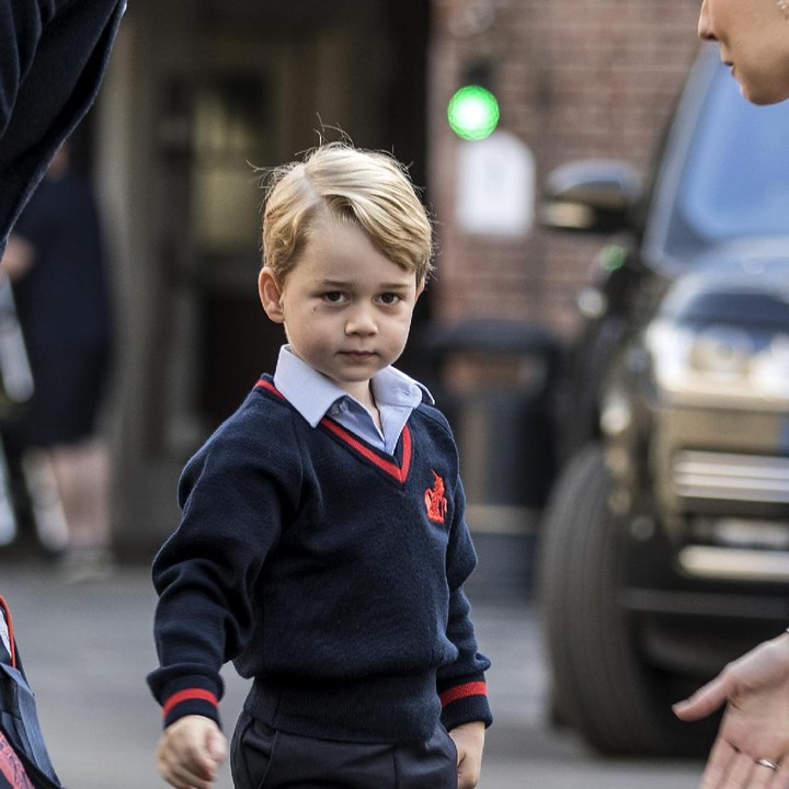 <p>Hari pertama masuk sekolah. Wah, sudah makin besar ya. (Foto: Dok. Getty Images/Kensington Palace)</p>