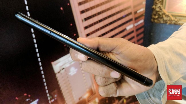 FOTO: Asus ZenFone 4 Max Pro, si Bongsor dengan Kamera Ganda