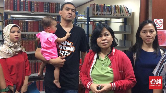 Ratusan ribu CPNS yang coba mengakses situs Kemenkumham menemukan masalah sama: tak bisa mengakses situs, meski sudah menunggu hingga pagi buta.