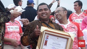 Sani Tawainella, Tulehu dan Kerja Keras untuk Indonesia