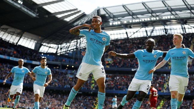 Tuan rumah Manchester City mampu unggul 2-0 atas Liverpool di Stadion Etihad, Sabtu (9/9). Sadio Mane kena kartu merah.