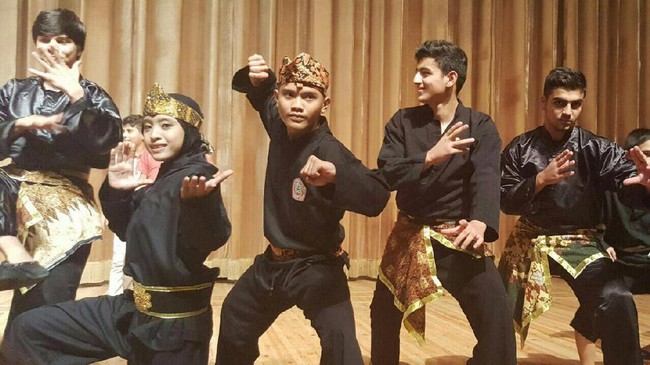 Kemenpora mempromosikan pencak silat di Azerbaijan,  9-12 September, dalam rangka memeriahkan Haornas 2017 dan Kemerdekaan ke-72 Republik Indonesia.