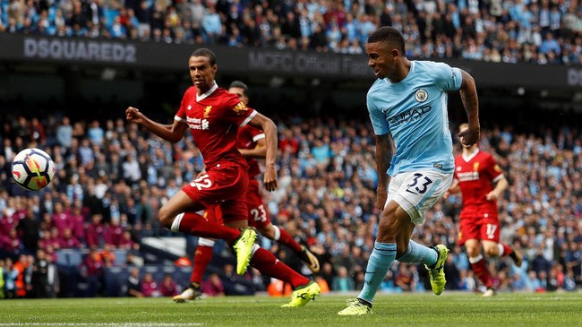Sejumlah duel kunci bakal terjadi dalam pertarungan Liverpool vs Manchester City di leg pertama babak perempat final Liga Champions di Anfield hari ini.