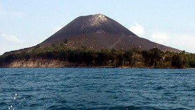 Gempa Lebak Tak Pengaruhi Status Gunung Anak Krakatau