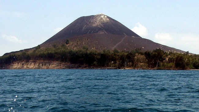 Gempa bumi di Kabupaten Lebak, Banten, tidak memengaruhi status Gunung Anak Krakatau. Gunung tersebut masih bertatus level II atau waspada.