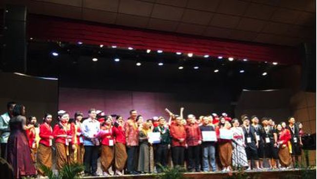 Paduan suara One Voice dari Purwokerto, Jawa Tengah, berhasil meraih Grand Prix Champion di ajang PENABUR International Choir Festival
