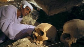 Arkeolog Ungkap Misteri Sarkofagus Raksasa di Mesir
