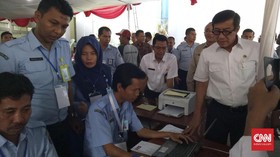 Pantau Tes CPNS, Menkumham Pastikan Tak Ada Kendala Berarti