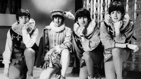 Ada Atraksi Gigit Hiu, The Beatles Tolak Tawaran Reuni Rp3,6T