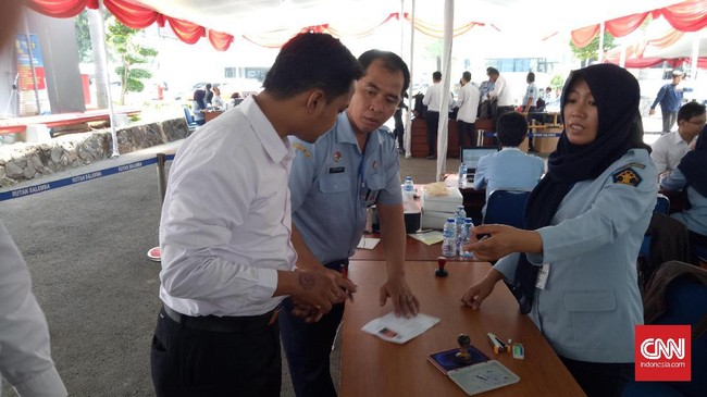 Sestama BKN menyatakan masih ada 70 instansi yang belum mengumumkan peserta lolos seleksi administrasi CPNS 2018 hingga tes SKD yang dimulai hari ini.