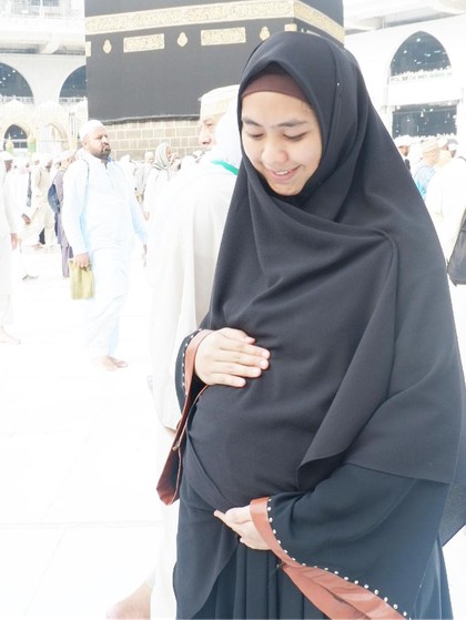 Naik Haji Saat Hamil, Oki Setiana Dewi Ingat Perjuangan Istri Nabi Naik Haji Saat Hamil, Oki Setiana Dewi Ingat Perjuangan Istri Nabi