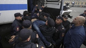Rusia Tangkap Puluhan Pedemo Pro-Rohingya