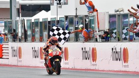 FOTO: Marc Marquez Menang Dramatis di Misano
