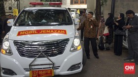 Jokowi Turut Melayat Istri Hamzah Haz