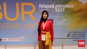 Anyelir Zahro, Paduan Suara, dan Hiburan yang Menyenangkan