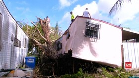 VIDEO: Nasib Penghuni Karavan Setelah Badai Irma