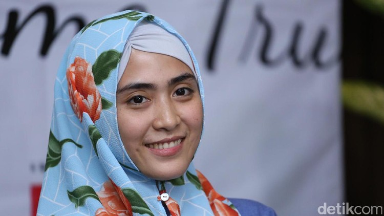 Anak kembar Ustaz Solmed dan April Jasmine sudah berusia 3 bulan. Keduanya makin lucu dan menggemaskan.