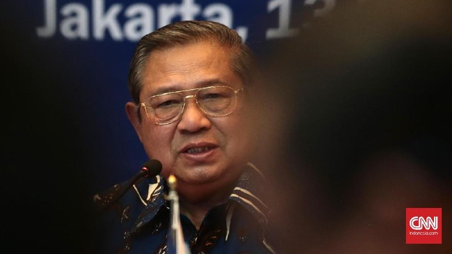 SBY menyindir beberapa politikus yang pernah menyindir jika rangkaian aksi teror yang pernah terjadi di rezimnya adalah pengalihan isu.