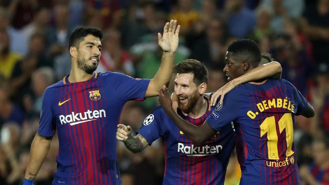 Gelandang Barcelona, Lionel Messi, mengakhiri paceklik gol ke gawang Gianluigi Buffon dan Juventus untuk kali pertama merasakan kekalahan 0-3.