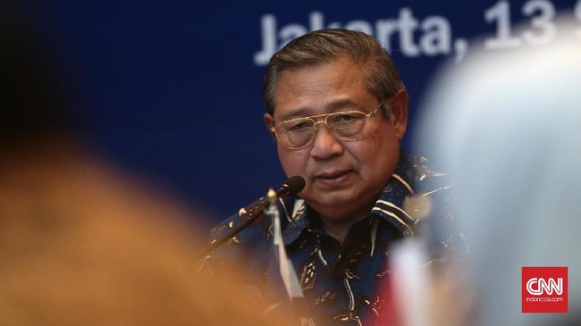 Eks politikus Partai Demokrat, Jhoni Allen Marbun menuding SBY tak berkeringat meloloskan partai sebagai parpol peserta pemilu 2004.