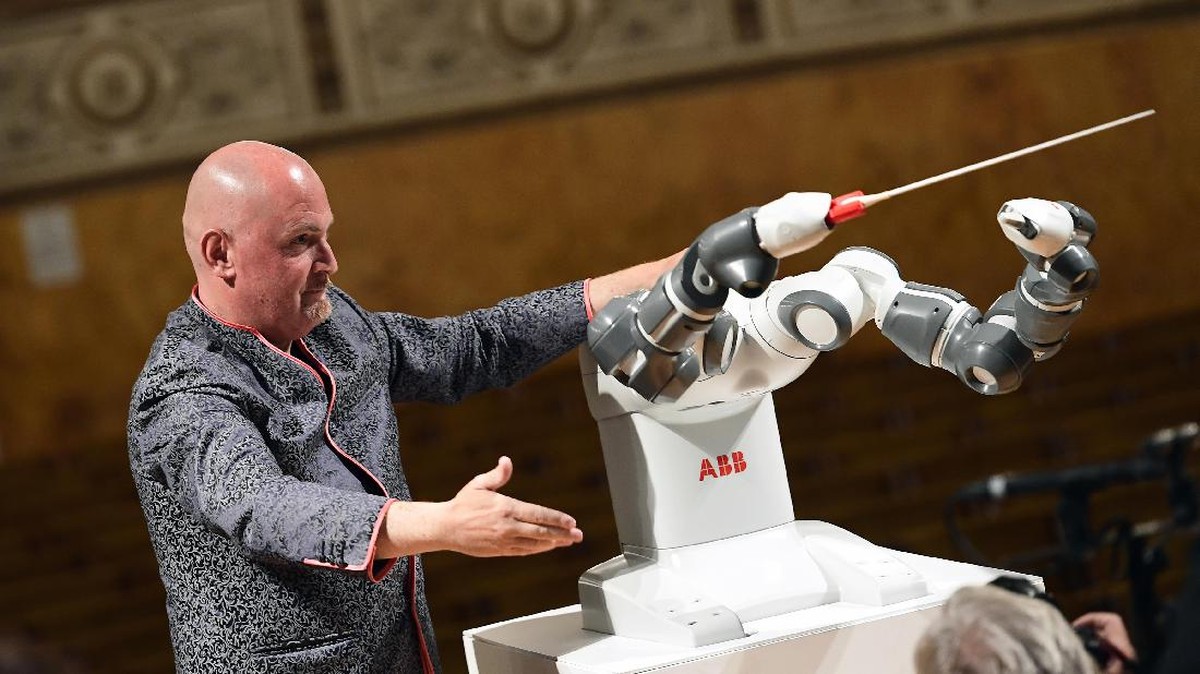 FOTO: Mengenal YuMi Si Robot Komposer Musik