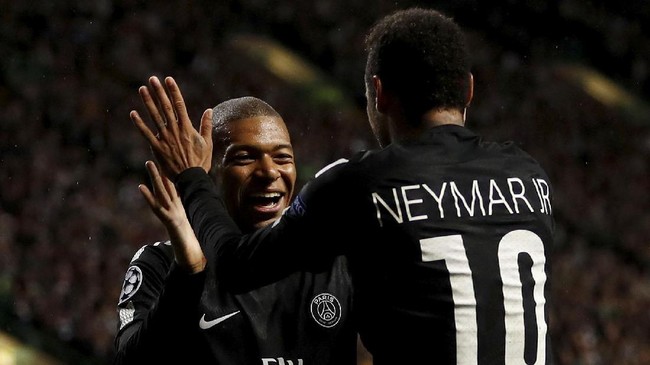Meski baru sama-sama bergabung di PSG, tapi Neymar dan Kylian Mbappe sudah dianggap sebagai salah satu duo paling menakutkan di Eropa saat ini.