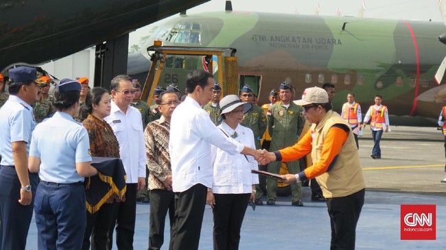 Bantuan kemanusiaan dari pemerintah Indonesia tiba di Bangladesh dan segera didistribusikan kepada para pengungsi Rohingya yang melarikan diri dari Myanmar.