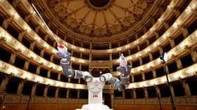 FOTO: Mengenal YuMi Si Robot Komposer Musik