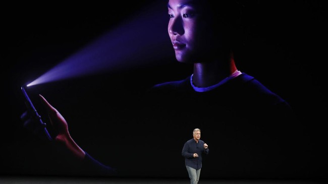 Apple memastikan fitur Face ID hanya mampu mengenali satu wajah saja dan ada trik lain jika khawatir ponsel dibobol maling.