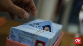Belum Terima e-KTP, Hak Pilih Ratusan Ribu Warga NTB Terancam