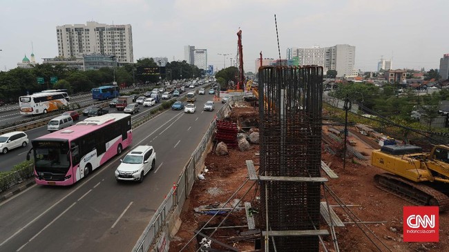 Pembiayaan sindikasi proyek Light Rail Transit (LRT) Jabotabek senilai Rp19 triliun berasal dari tiga bank pelat merah dan dua bank swasta.