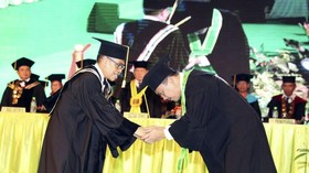 Menpora Raih Gelar Doktor Honoris Causa dari UIN Sunan Ampel
