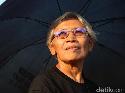 5 Fakta Sumarsih yang Pantang Menyerah Mencari Keadilan untuk Sang Putra