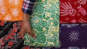 Melestarikan Kecantikan Batik Betawi