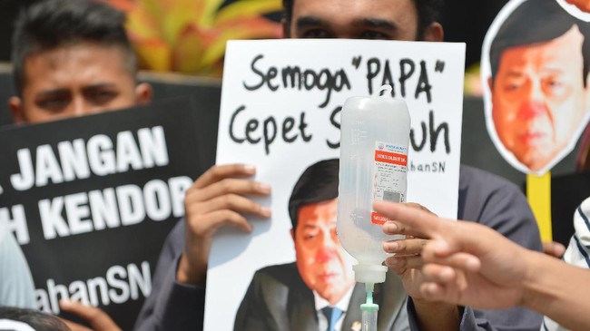 Panggilan ini adalah yang kedua setelah sebelumnya Setnov tak datang karena alasan sakit untuk diperiksa sebagai tersangka kasus korupsi e-KTP.