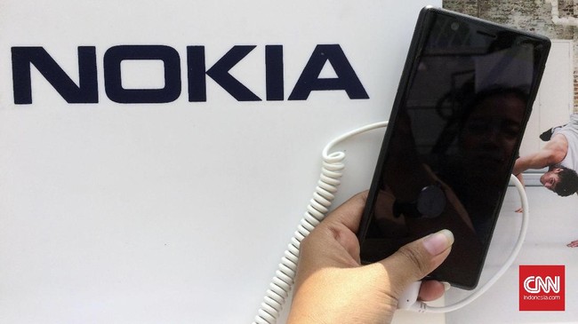 Nokia sempat menjadi jawara di era 90-an. Kini sang legenda kembali dan berambisi jadi tiga besar di Indonesia.