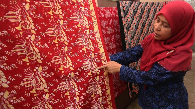 Melestarikan Kecantikan Batik Betawi