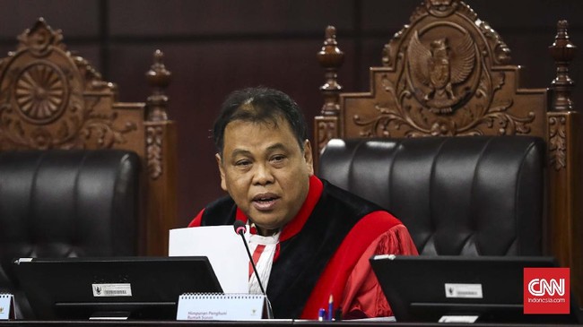 Pemohon yakni mantan Ketua KPK Busyro Muqoddas, memohon mencabut gugatan terkait hak angket menyusul dugaan lobi hakim MK Arief Hidayat.