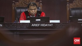 Tak Bawa Bukti, Kuasa Hukum Partai Garuda Ditegur Hakim MK