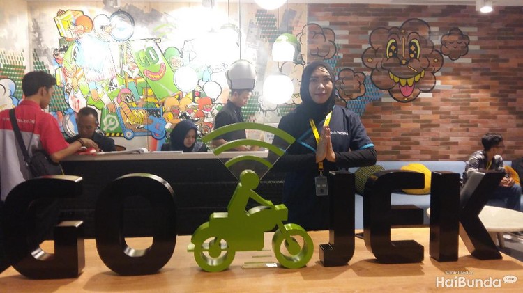 Rumah impian itu akhirnya terbangun. Rumah yang dibangun dari tiap tetes keringat kegigihan menjadi tenaga pijat online.