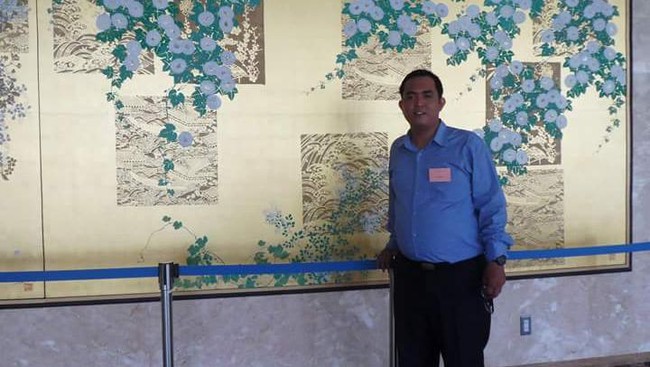 Tak sengaja kuliah pendidikan bahasa Jepang, pak guru Christop menggali nilai-nilai bagus pada pendidikan Jepang untuk dibagi di antara murid-muridnya.