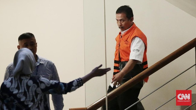 Bupati Batubara nonaktif OK Arya Zulkarnain diduga terima fee sebesar Rp4,4 miliar. Uang itu diterima dari sejumlah proyek infrastruktur di Kabupaten Batubara.