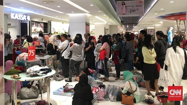 Penutupan gerai ritel PT Matahari Department Store Tbk pada Oktober 2017 rupanya menyisakan polemik dengan pengelola pusat perbelanjaan PT Pasaraya Toserjaya.