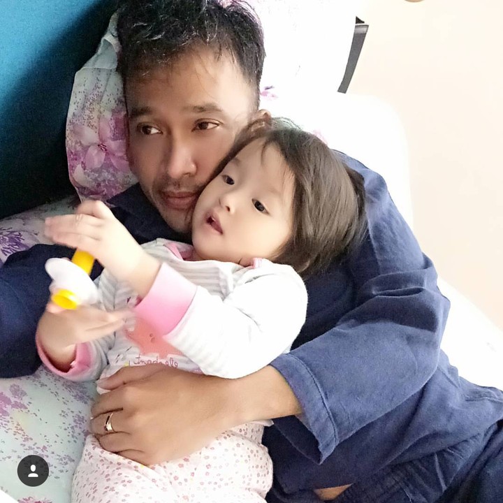 <p>Anak memang bisa jadi penghibur dan 'obat lelah' buat orang tuanya ya. [Foto: Instagram @ruben_onsu]</p>